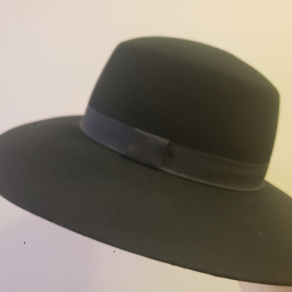 Sun Hat - Picture 2 of 5